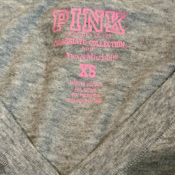 PINK- Iowa Hawkeyes XS T-Shirt - Picture 2 of 4